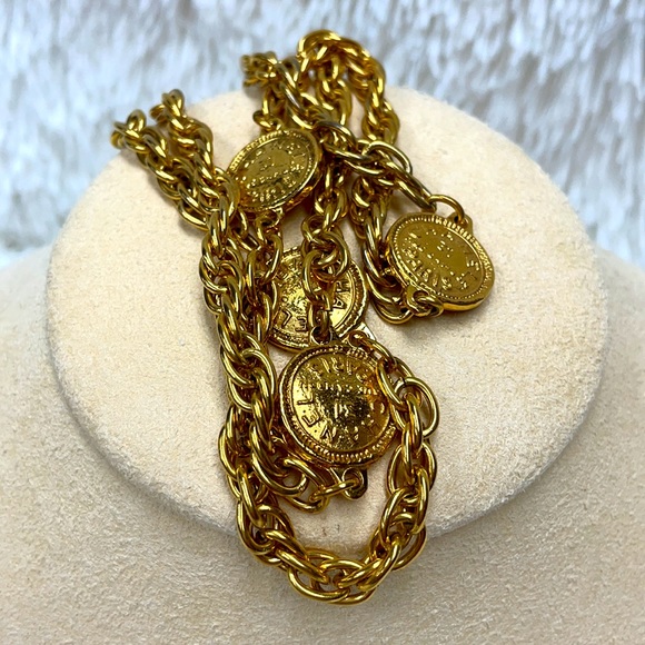 CHANEL GOLD PLATED LONG COIN NECKLACE VGC - Picture 6 of 7